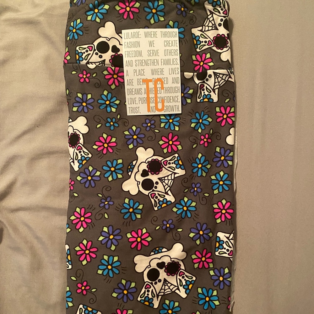 LuLaRoe TC Halloween Leggings. NWT